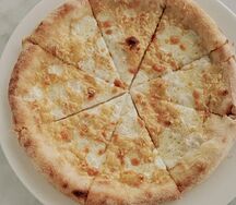 Фокачча с оливковым маслом и травами