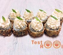 Горячий ролл с креветкой и шапкой