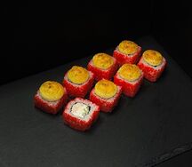 Запеченный ролл с крабом в масаго