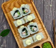 Эби с чесночным соусом