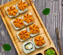 Запечённый ролл с крабом