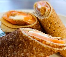 Блины с семгой слабой соли и сыром