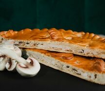 Пирог с курицей и грибами