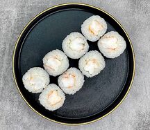 Ролл с креветкой