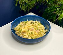 Паста с цыпленком и грибами в сливочном соусе