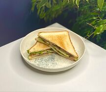 Сэндвич с мраморной говядиной