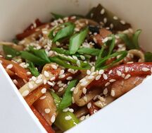 Вок с куриным филе