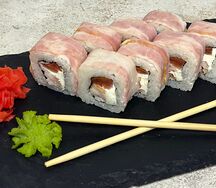 Ролл Курица в беконе 