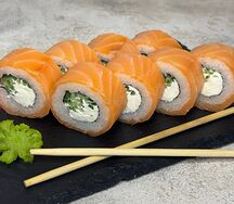 Филадельфия в круг с огурцом