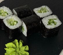 Маки с огурцом