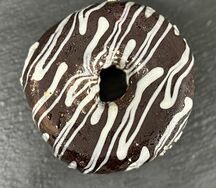 Пончик шоколадный