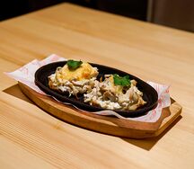 Драники с жюльеном из курицы и шампиньонов  