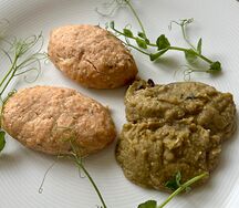 Котлеты из красной рыбы с пюре из маша