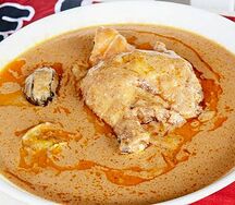 Sauce arrachide et feuille