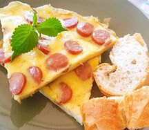 Omelette au saucisson
