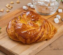Булочка со сгущёнкой