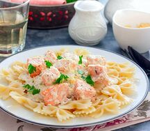 Пенне с форелью и брокколи