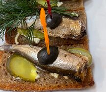 Гренки со шпротами