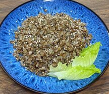 Гречка с пряными травами и кунжутом без масла 