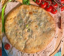 Пирог с ботвой и сыром