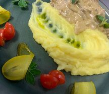 Мясо по-строгановски