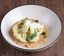Цветная капуста с арахисовым соусом