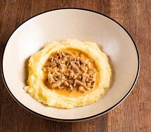 Бефстроганов с картофельным пюре