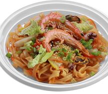 Покым куксу с морепродуктами