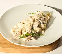 Феттуччине с курицей и грибами