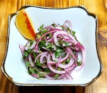 Лук красный маринованный
