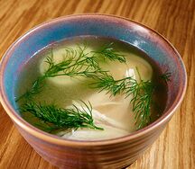 Куриная лапша с яйцом пашот