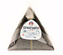 Онигири с лососем