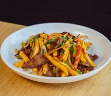 Картофель фри с мясом