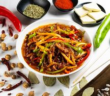 Жареная говядина с фунчозой
