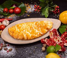 Чебурек с жюльеном из курицы