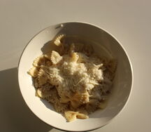Веселые бантики с сыром