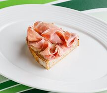 Тост с прошутто котто (половинка)