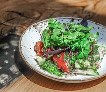 Овощной салат по-грузински со специями