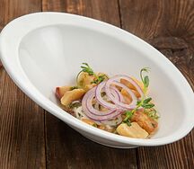Маринованные белые грибы с репчатым луком и ароматным маслом
