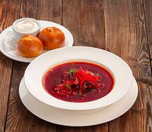 Борщ с фасолью и пампушками