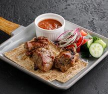 Шашлык из cвинoй шеи