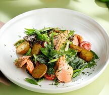 Карельский салат с копченой форелью