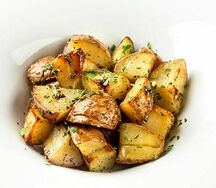 Запеченный в травах картофель