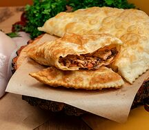 Чебурек с курицей и грибами