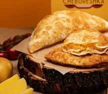 Чебурек с картофелем и луком