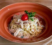 Соус карбонара с говяжьей грудкой