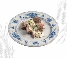 Язык в сливочном соусе