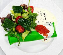 Крепы с куриным филе и грибами