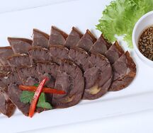 Нарезка из ароматной говядины