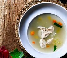 Chicken garlic clear soup